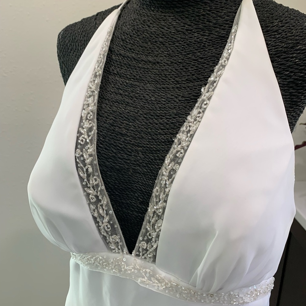 🚫SOLD🚫Eden Bridals sz10 White Deep V Wedding Gown/Dress Spaghetti Halter